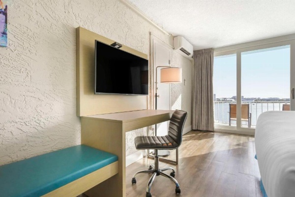 Inn on Destin Harbor, Ascend Hotel Collection image 18